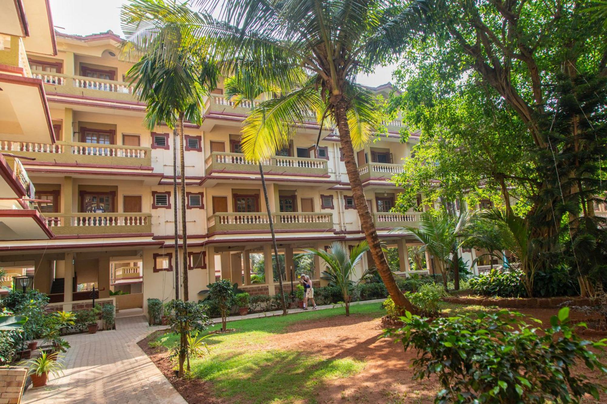 Cherrystay Holiday Resort -Candolim Beach Exterior photo